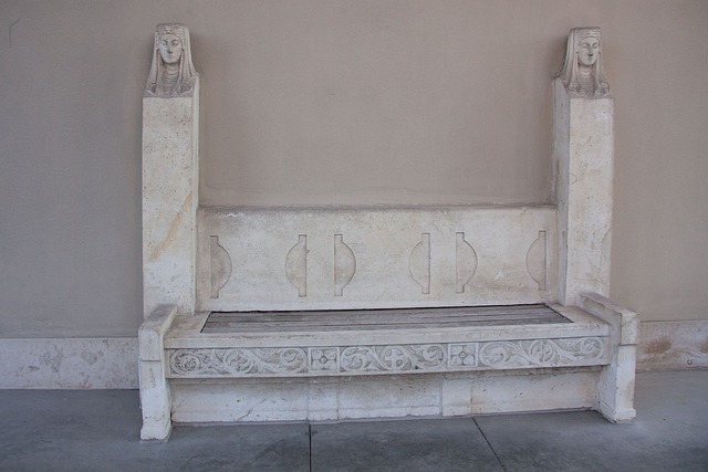 皇马狂喜？据西媒报道，梅西将介入巴萨2026年选...