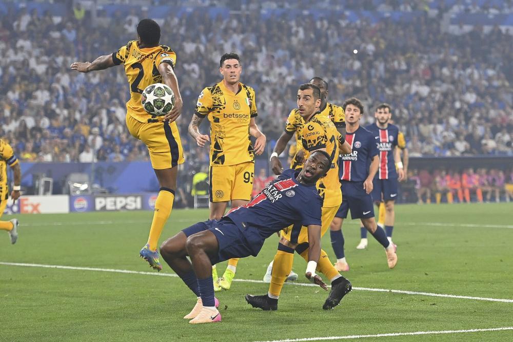 篮球NBA巨星单场暴砍52分，再次刷新个人纪录