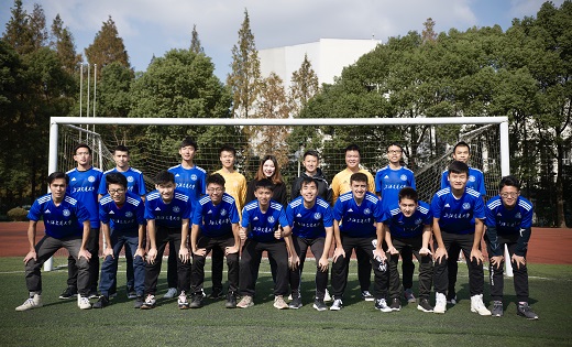 官方：大连英博正式授权上海卡冠文化为官方球星卡供应商